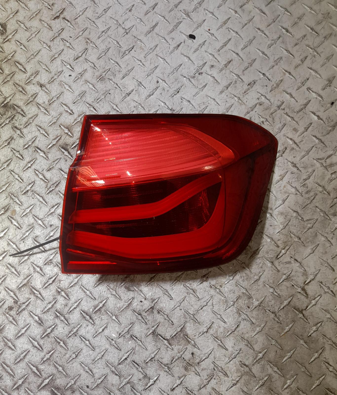 View Auto part Right Taillight Bmw 3 Series 2016