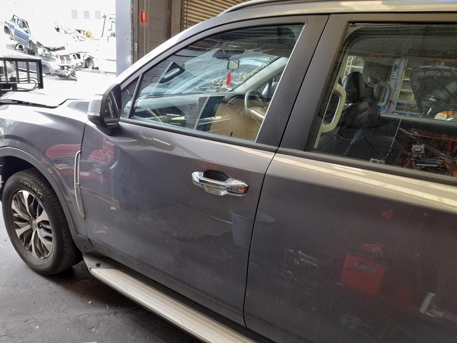 View Auto part Left Front Window Reg/Motor Ldv D90 2023