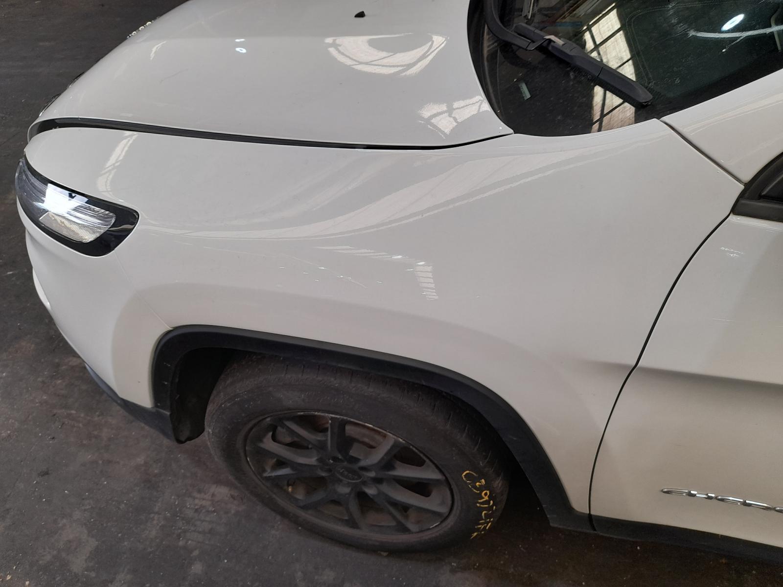 View Auto part Left Guard Jeep Cherokee 2014