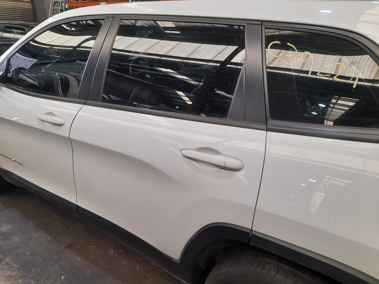 View Auto part Left Rear Wnd Reg/Motor Jeep Cherokee 2014