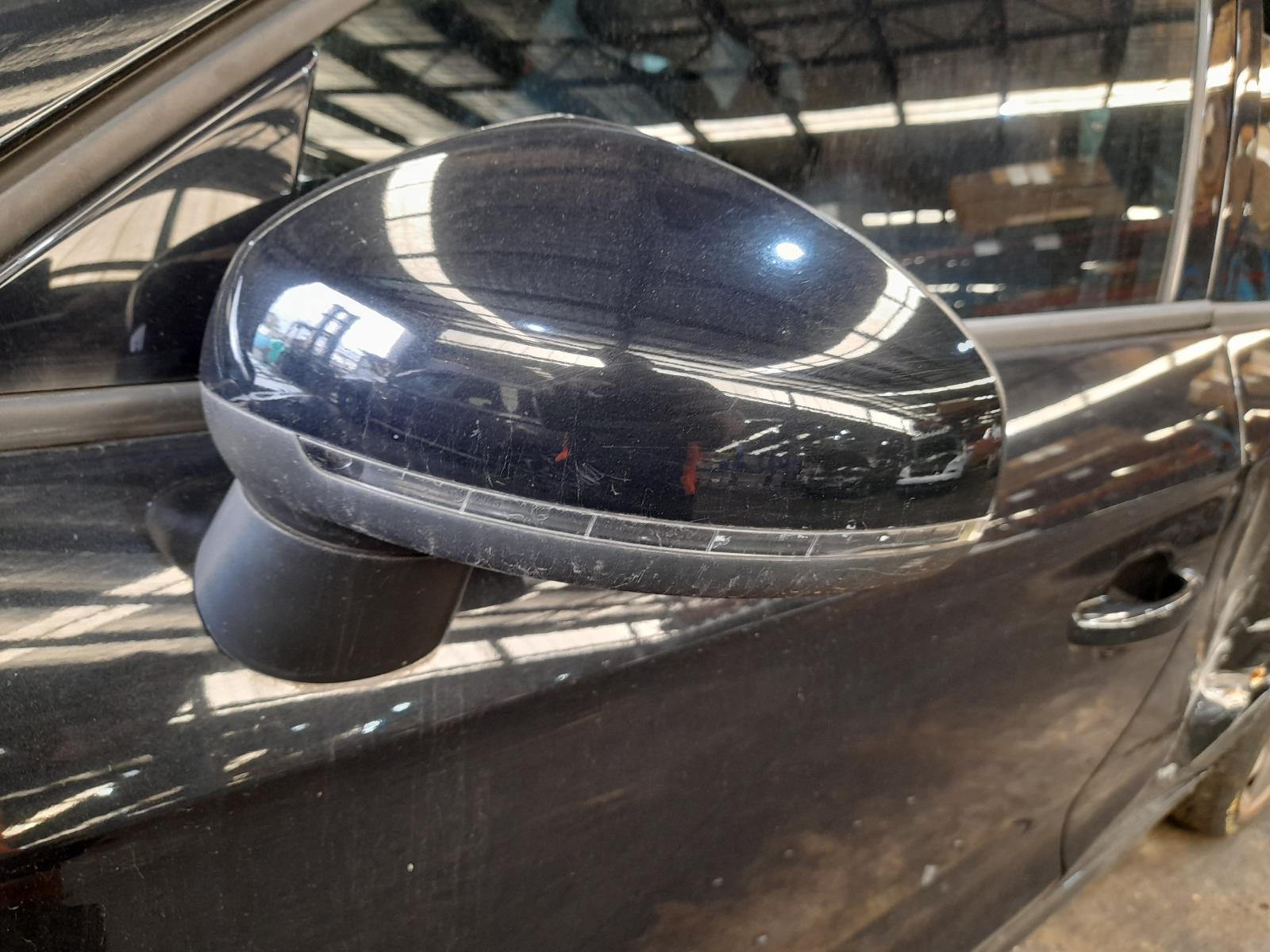 View Auto part Left Door Mirror Audi A1 2012