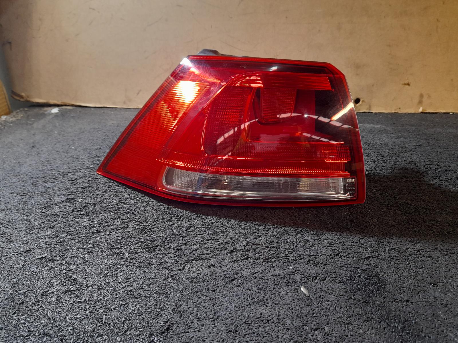 View Auto part Left Taillight Volkswagen Golf 2014