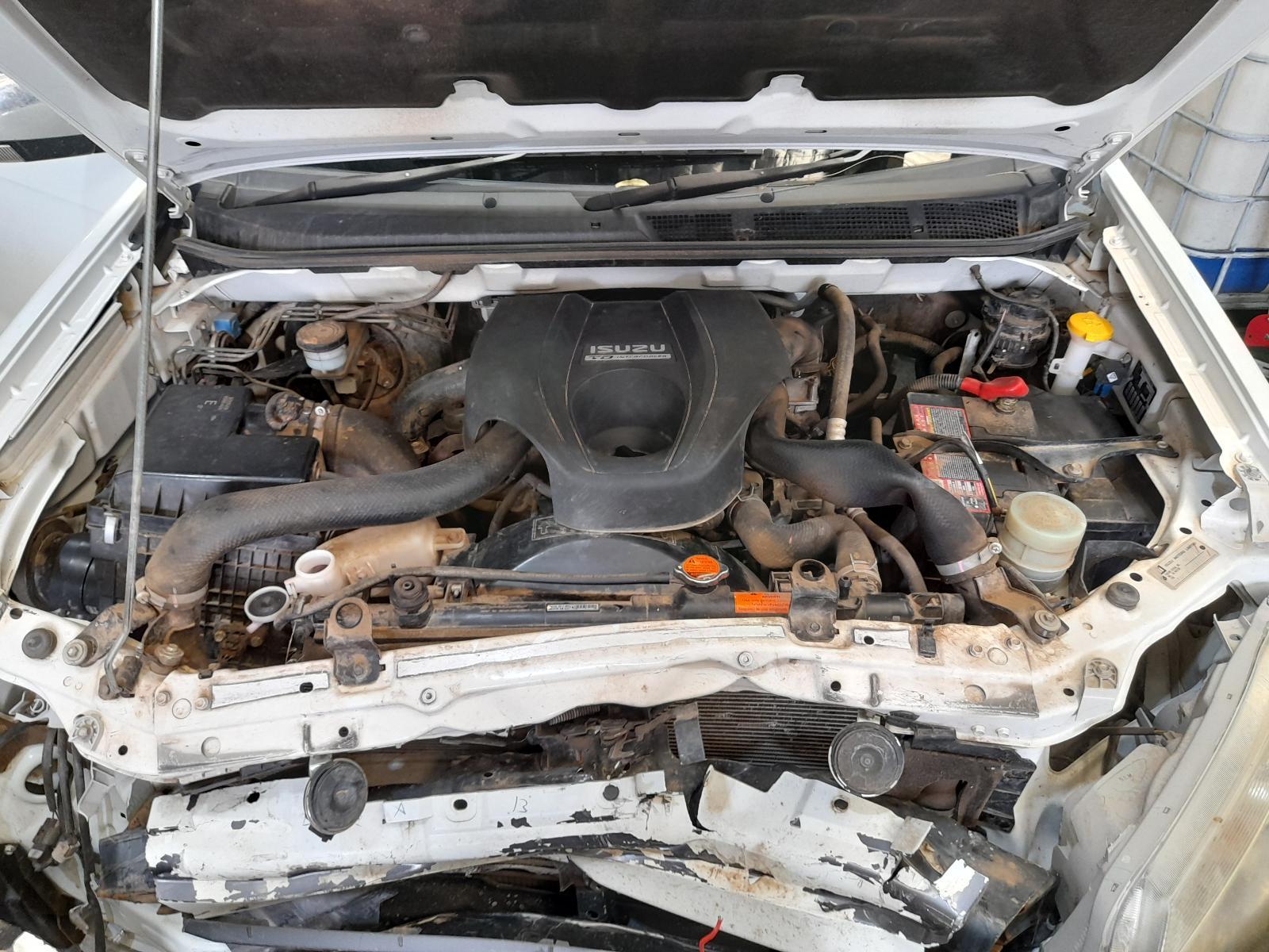 View Auto part Engine Isuzu Mu-x 2015