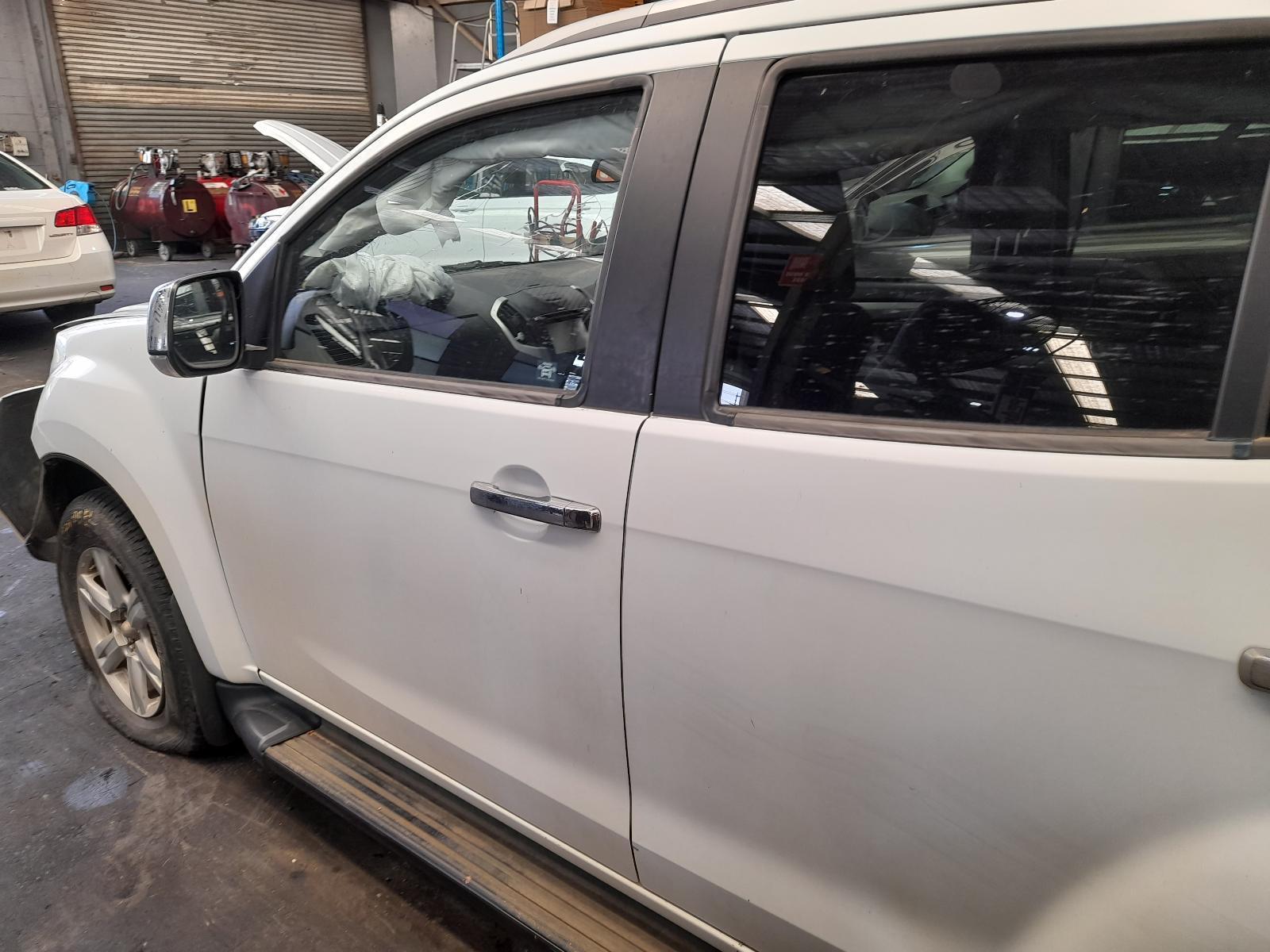 View Auto part Left Front Door Isuzu Mu-x 2015