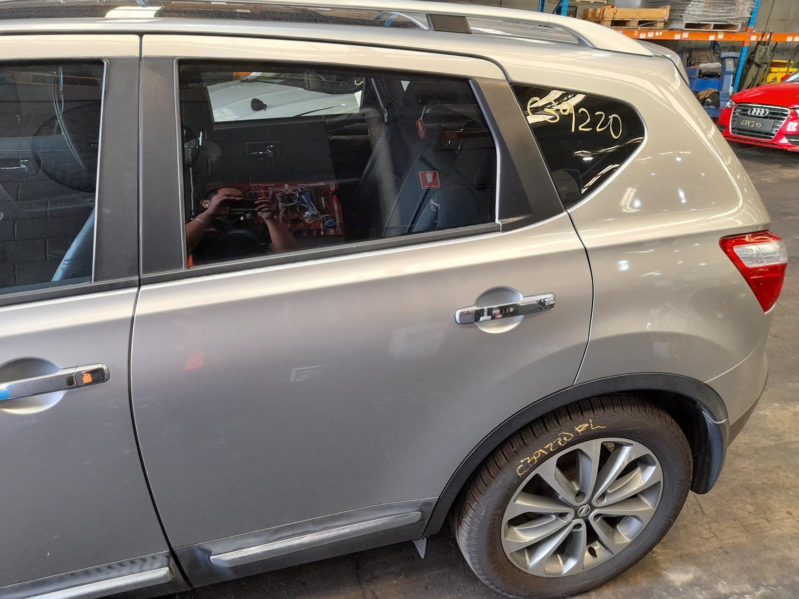 View Auto part Left Rear Wnd Reg/Motor Nissan Dualis 2011