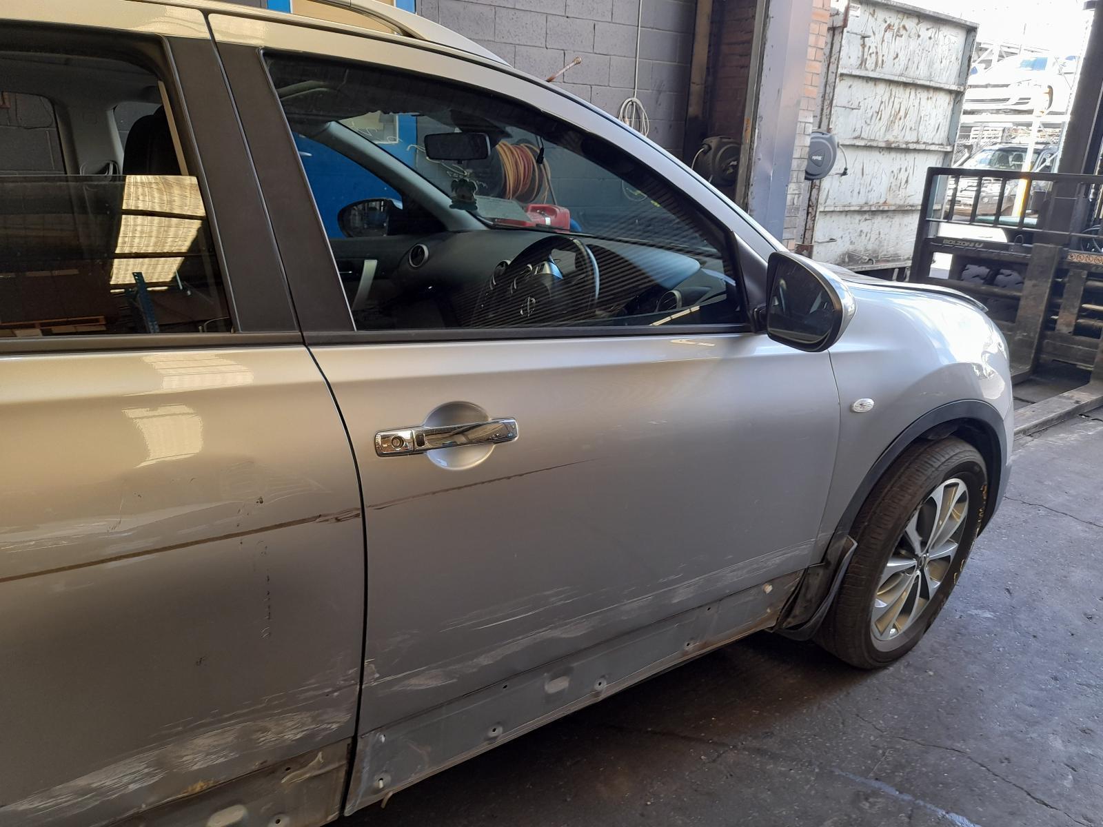 View Auto part Right Front Window Reg/Motor Nissan Dualis 2011