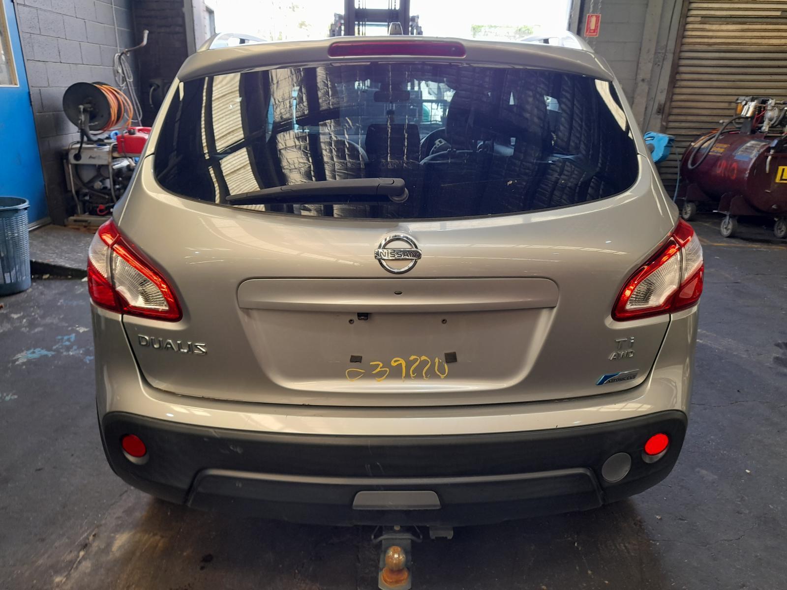 View Auto part Rear/Tailgate Glass Nissan Dualis 2011