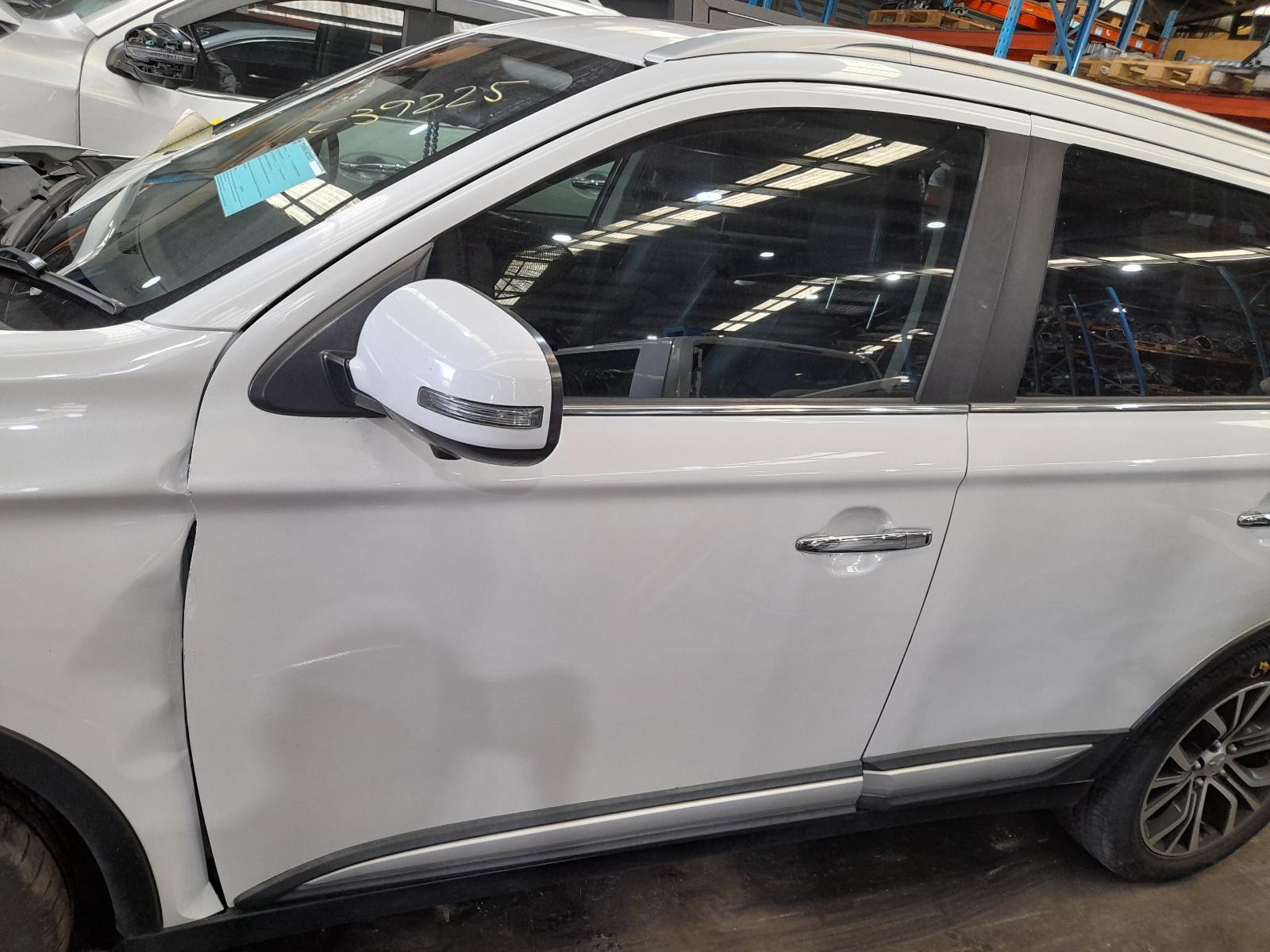 View Auto part Left Front Door Window Mitsubishi Outlander 2016