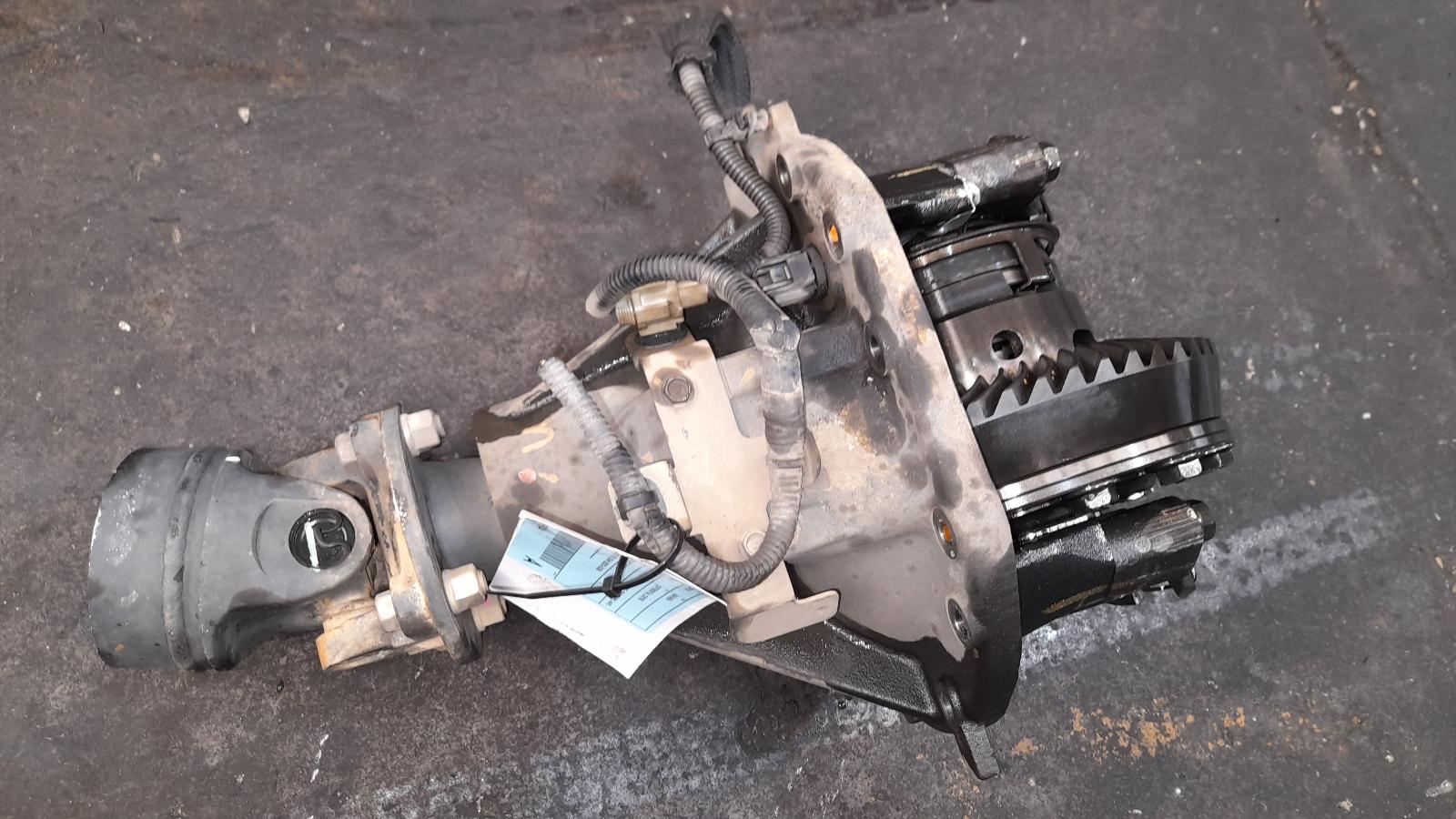 View Auto part Differential Centre Nissan Navara 2017