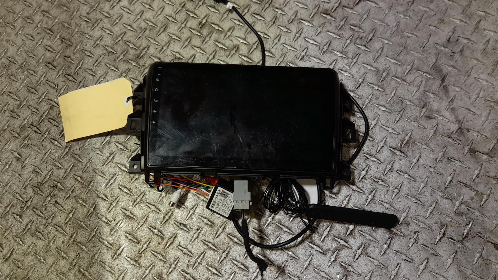 View Auto part Radio/Cd/Dvd/Sat/Tv Nissan Navara 2017