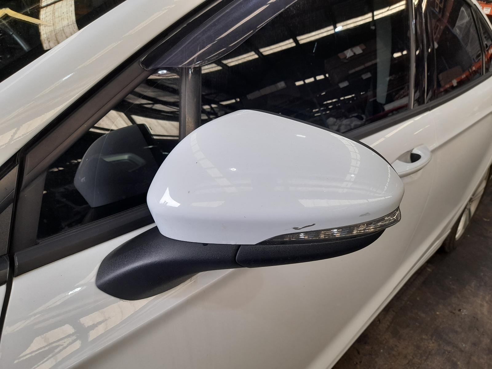 View Auto part Left Door Mirror Ford Mondeo 2017