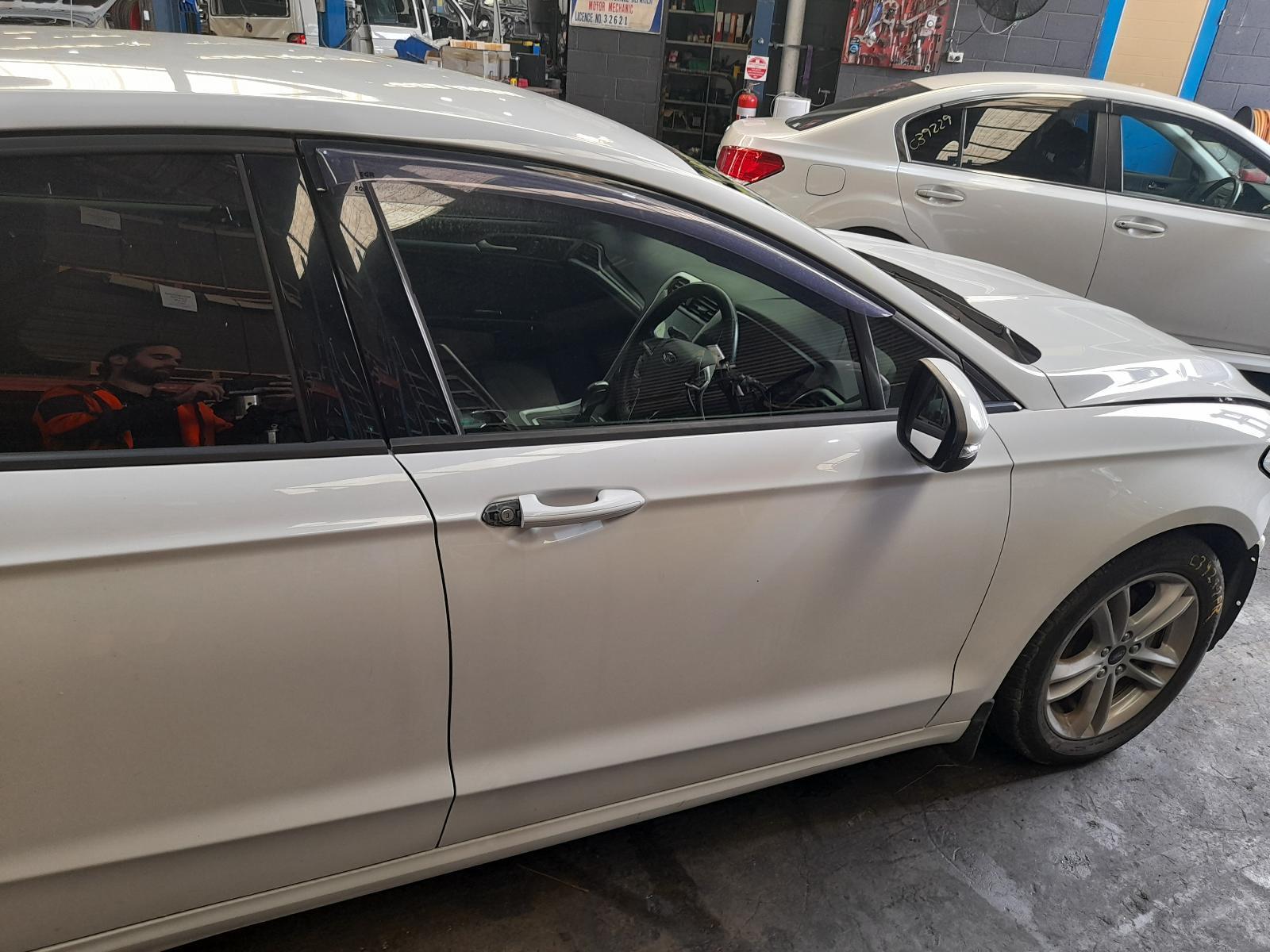 View Auto part Right Front Door Ford Mondeo 2017