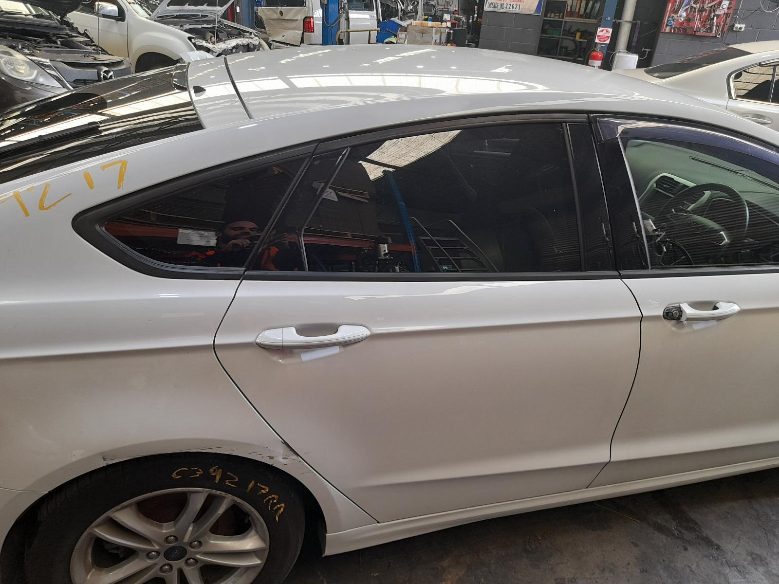 View Auto part Right Rear Wnd Reg/Motor Ford Mondeo 2017