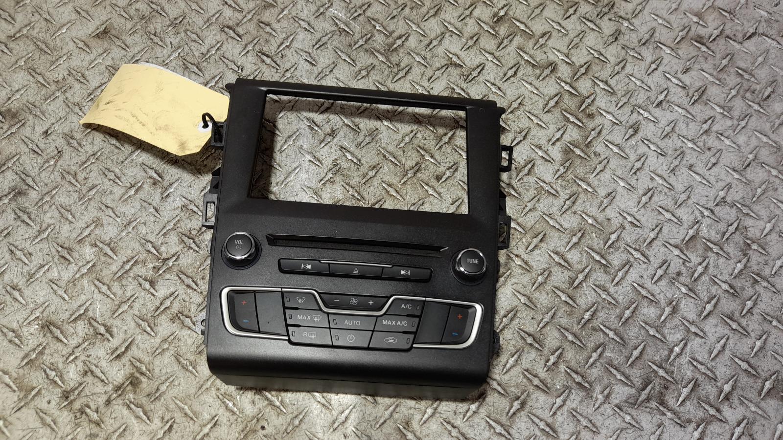 View Auto part Radio/Cd/Dvd/Sat/Tv Ford Mondeo 2017