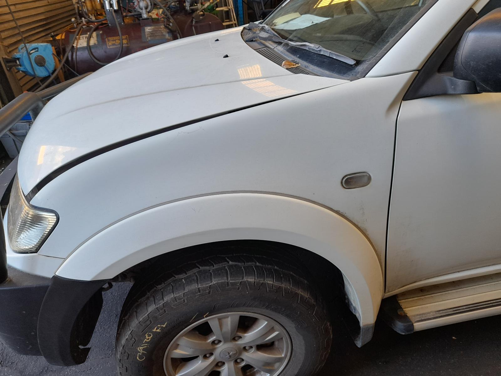 View Auto part Left Guard Mitsubishi Triton 2015