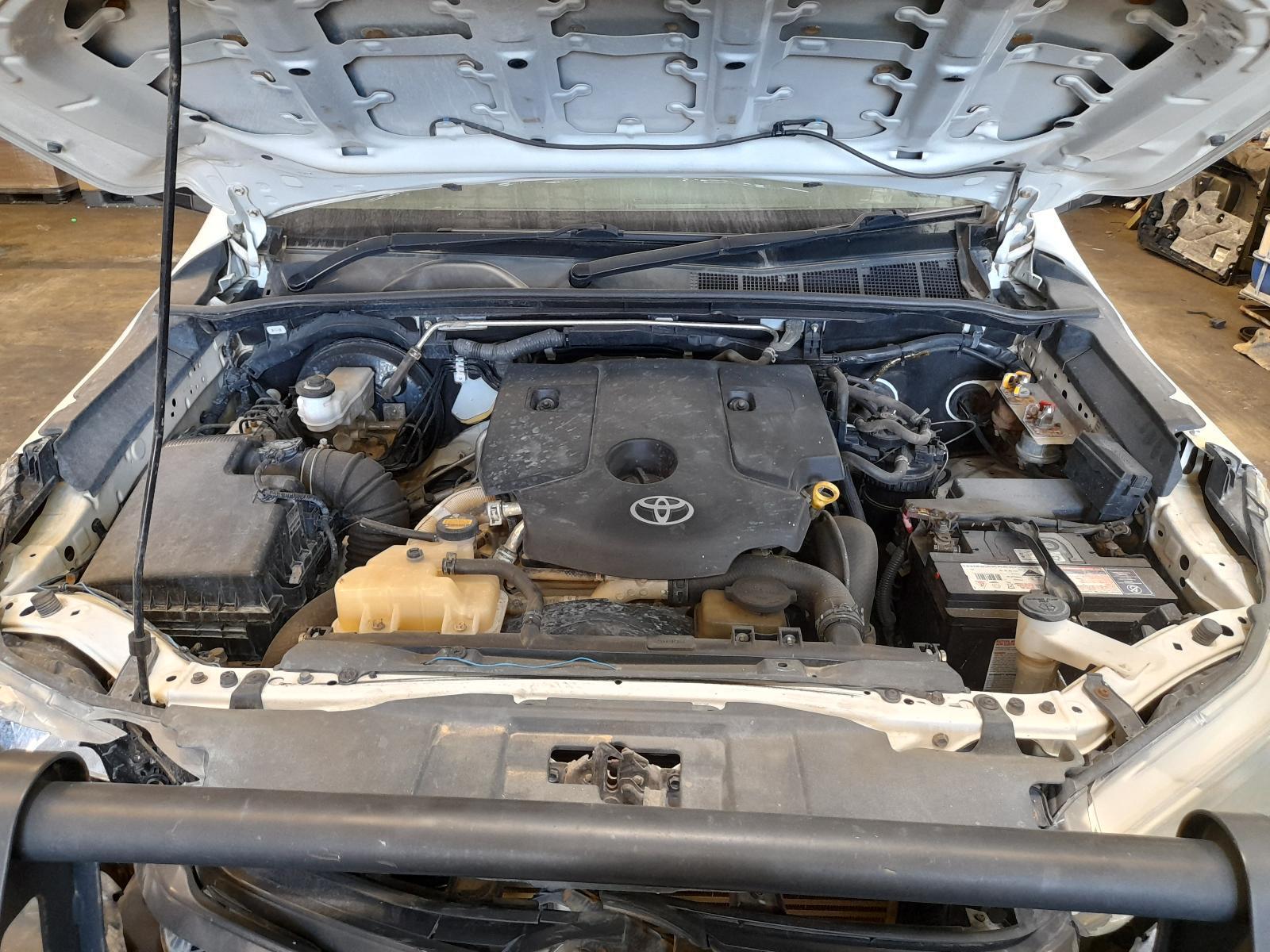 View Auto part Engine Toyota Hilux 2015