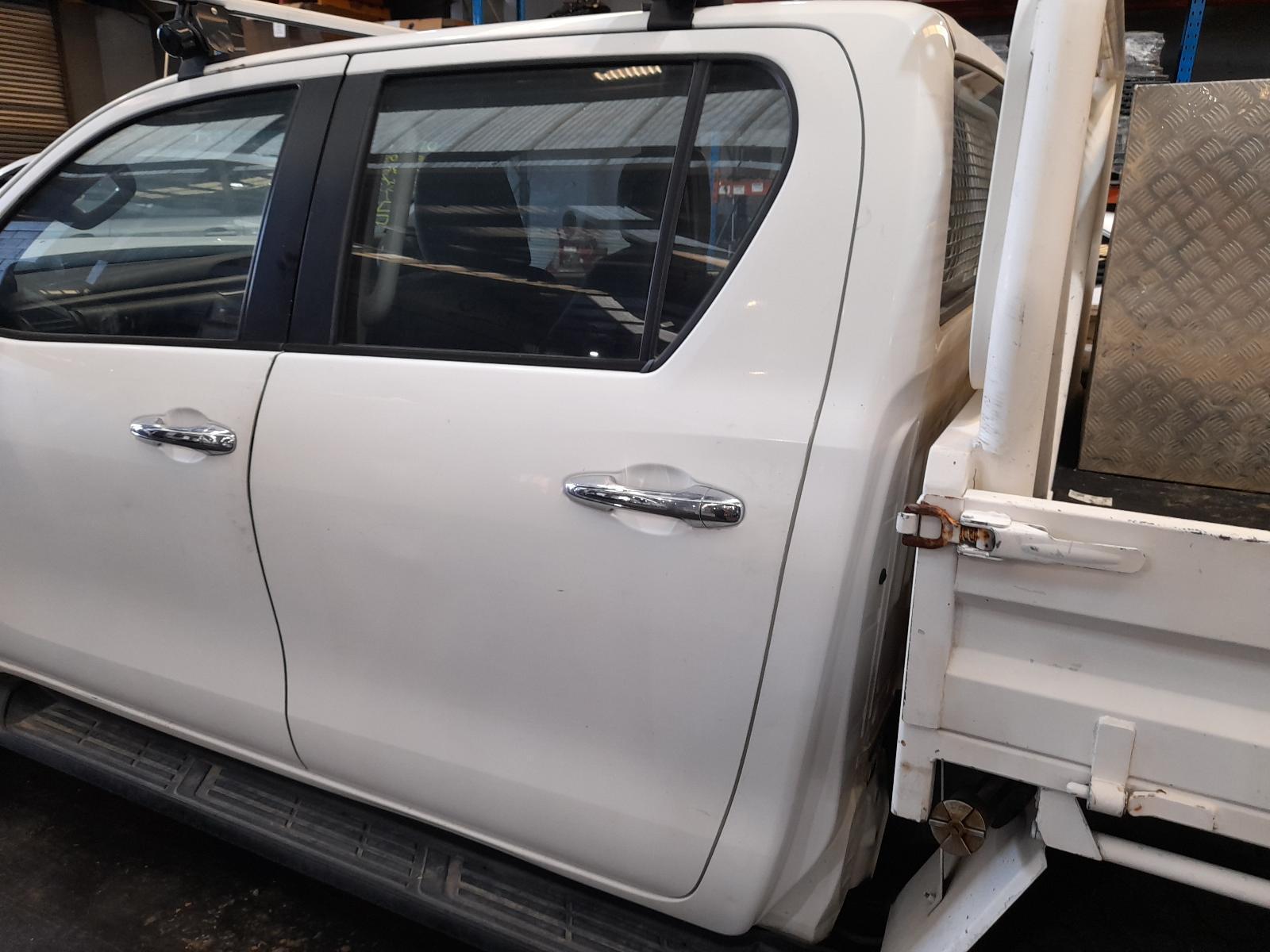 View Auto part Left Rear Wnd Reg/Motor Toyota Hilux 2015