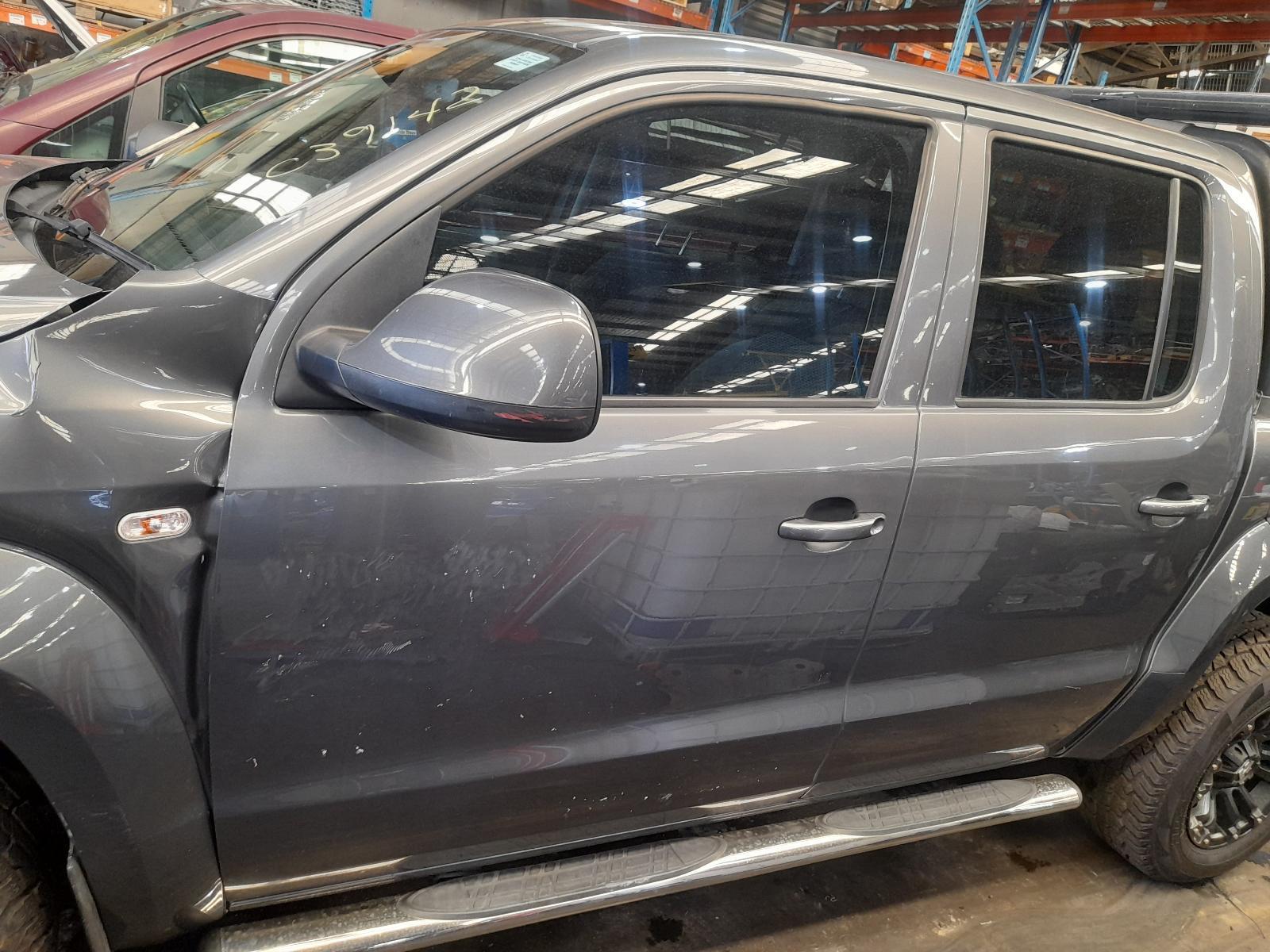 View Auto part Left Front Window Reg/Motor Volkswagen Amarok 2017