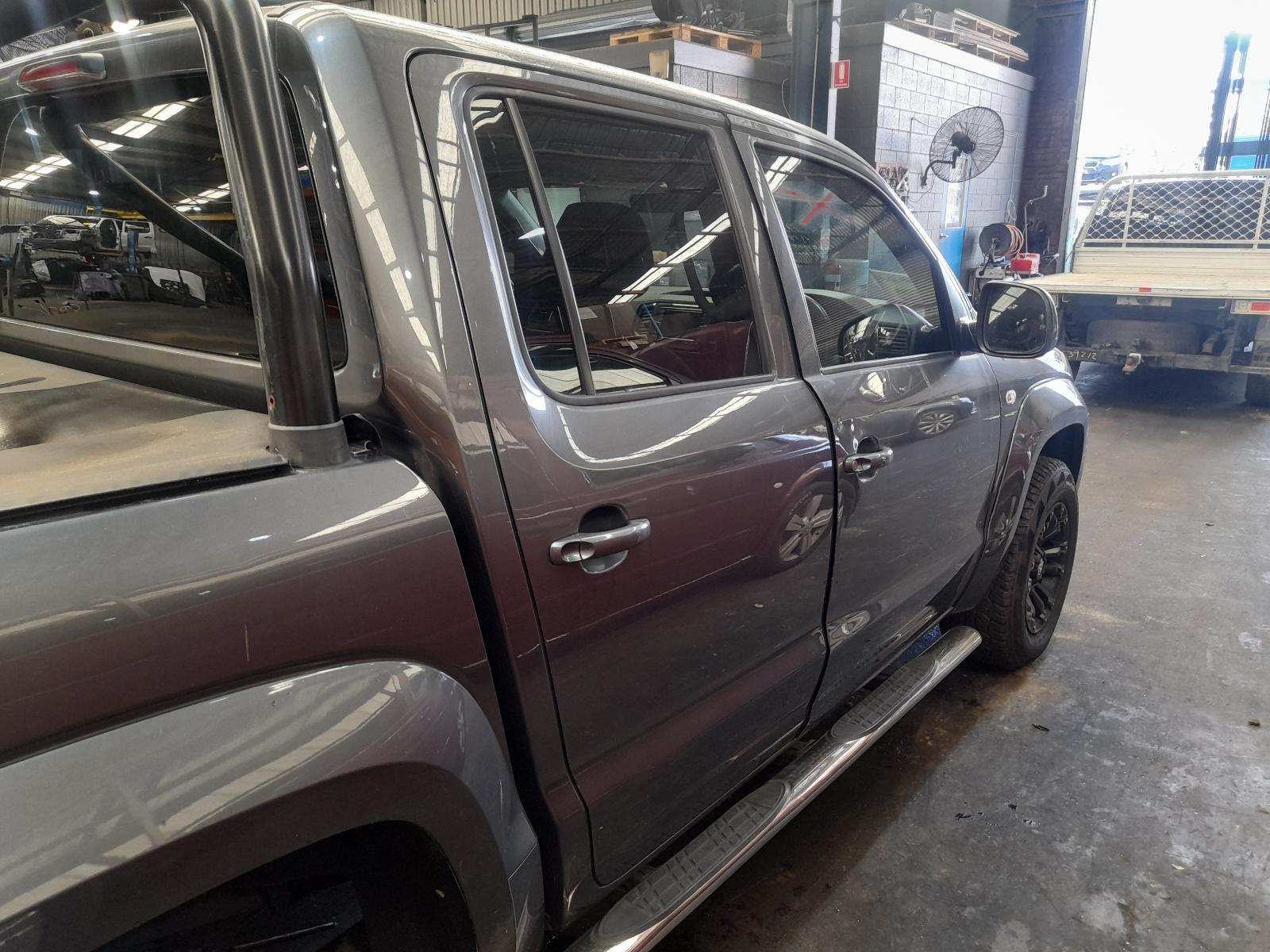 View Auto part Right Rear Door Window Volkswagen Amarok 2017