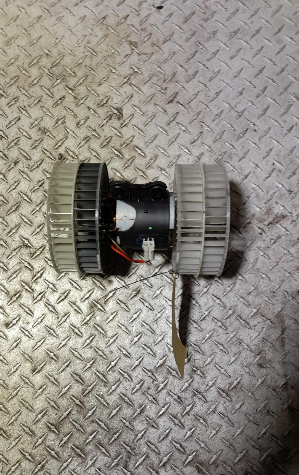 View Auto part Heater Fan Motor Mercedes Vito 2013