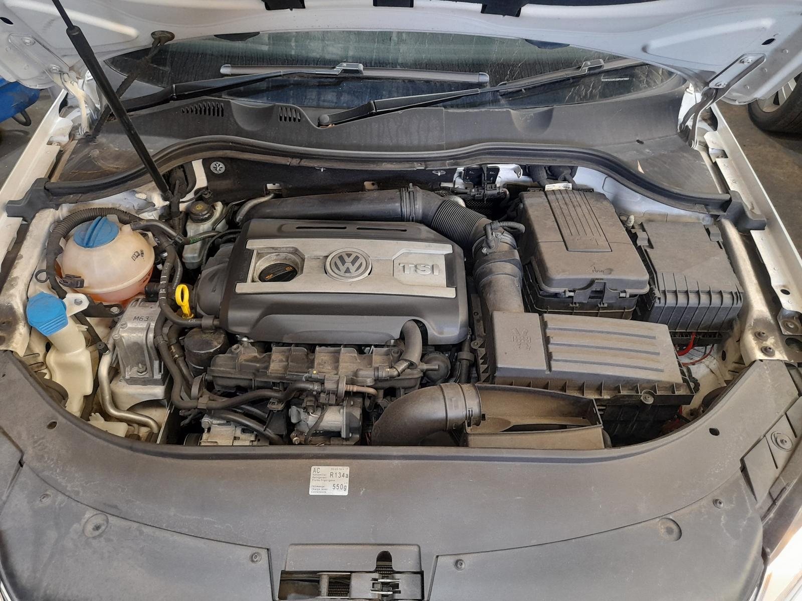 View Auto part Engine Volkswagen Passat 2013