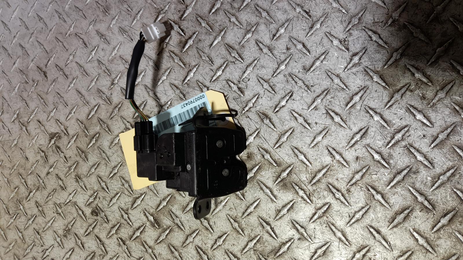 View Auto part Door/Boot/Gate Lock Hyundai Accent 2017