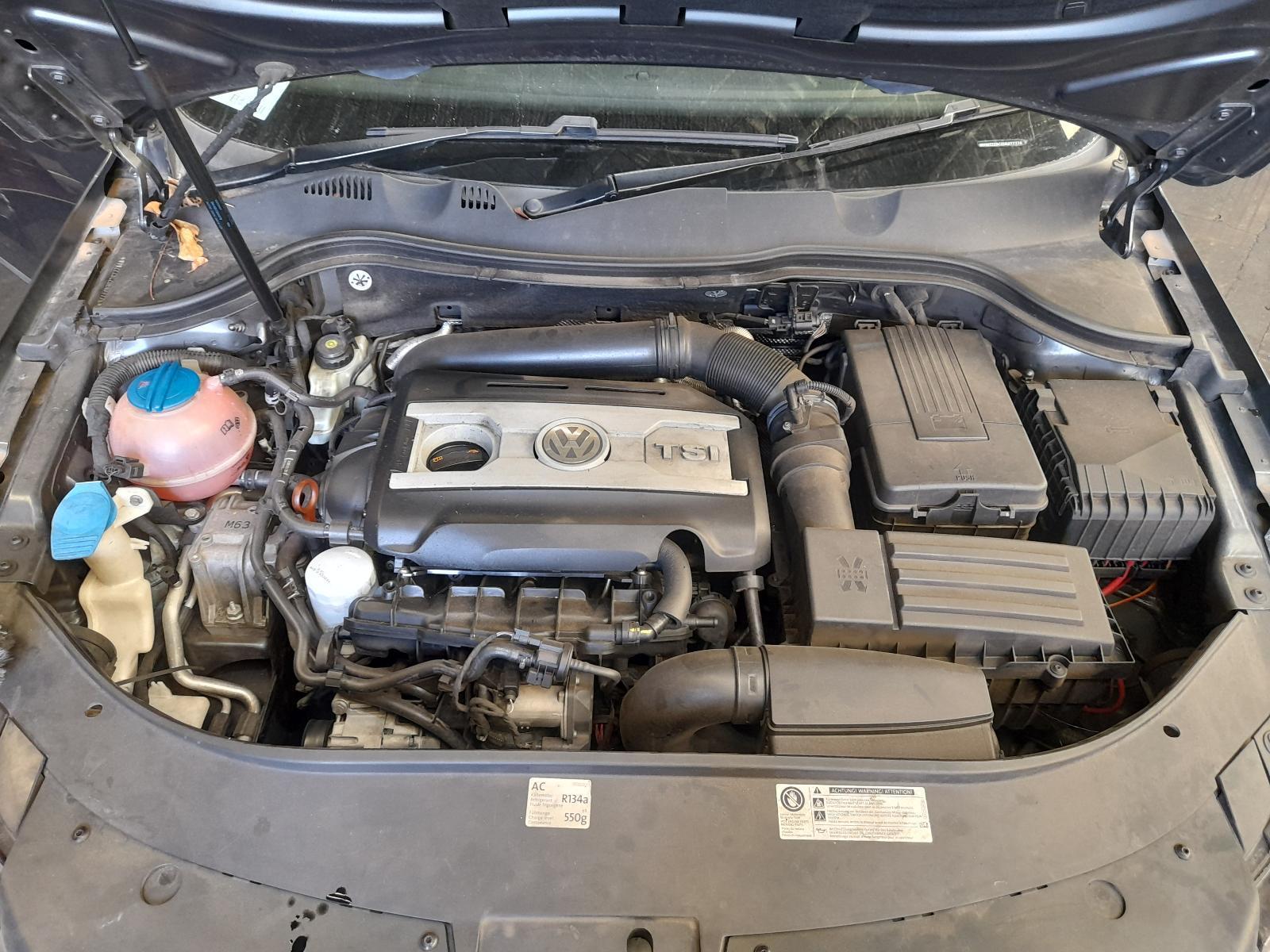 View Auto part Engine Volkswagen Passat 2012