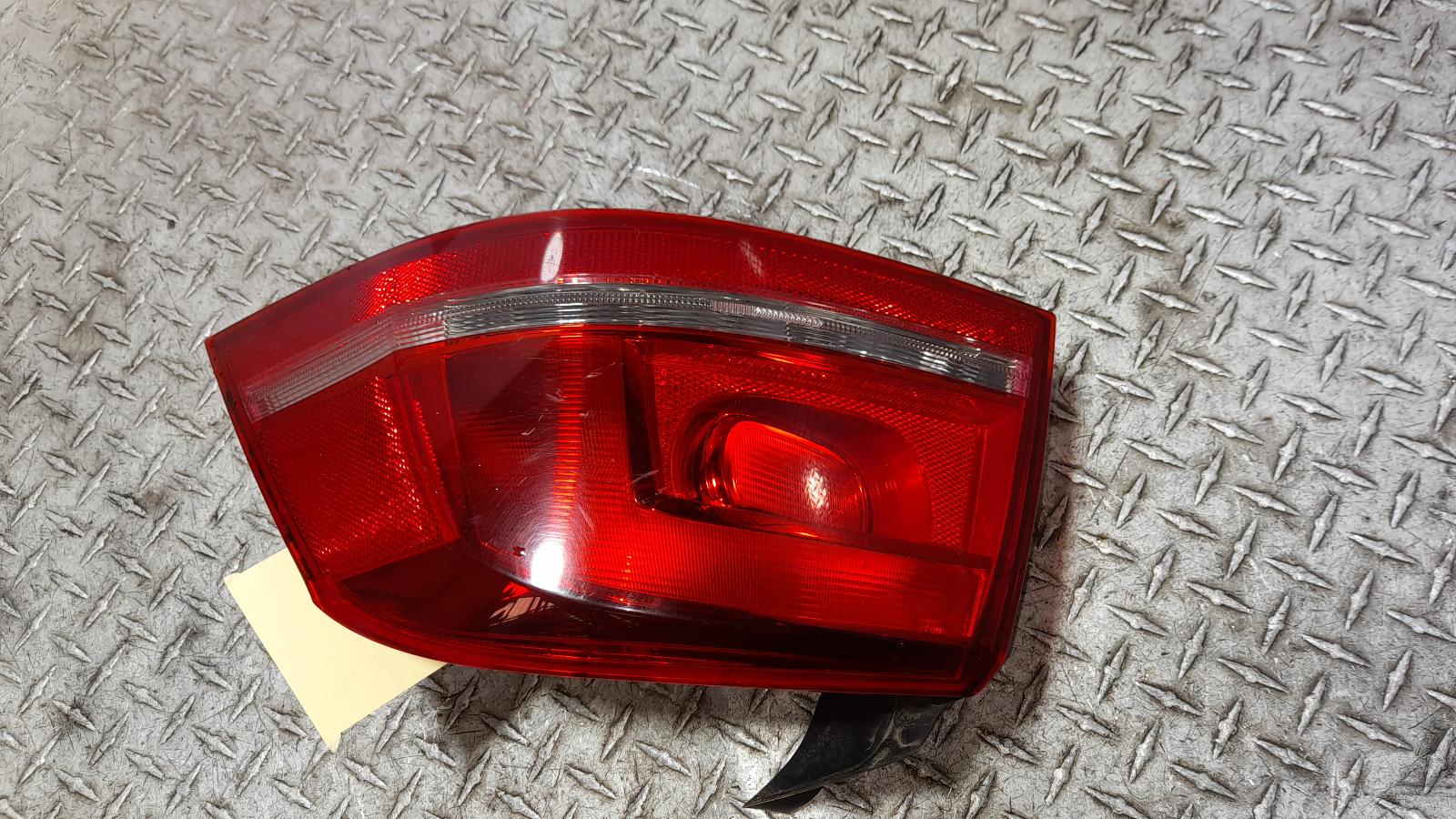 View Auto part Right Taillight Volkswagen Passat 2012