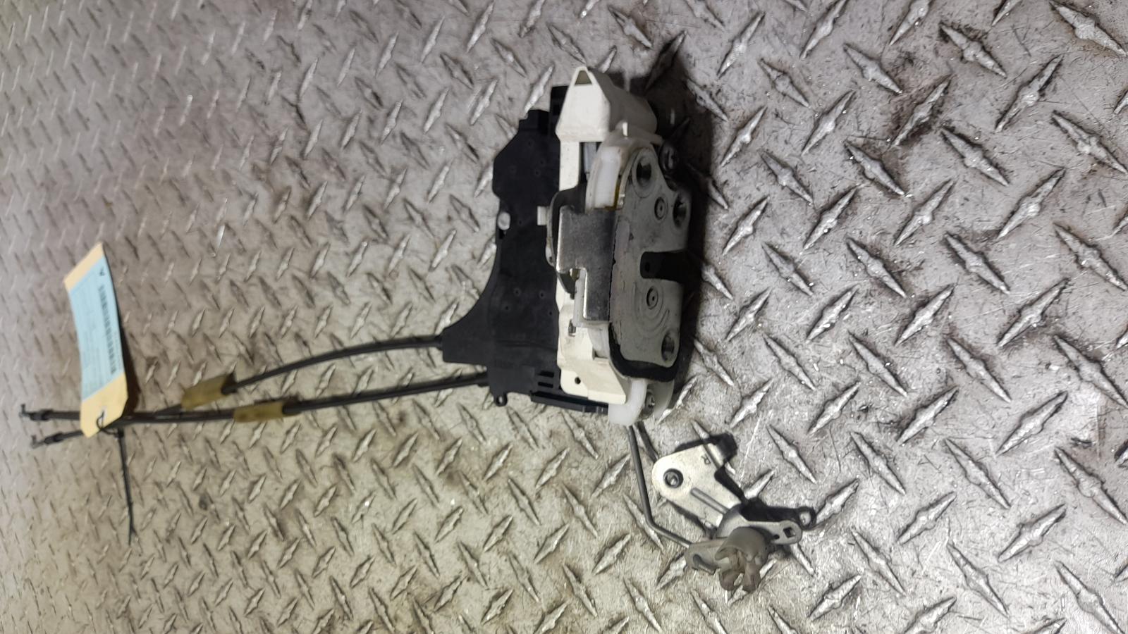 View Auto part Door/Boot/Gate Lock Mitsubishi Lancer 2017