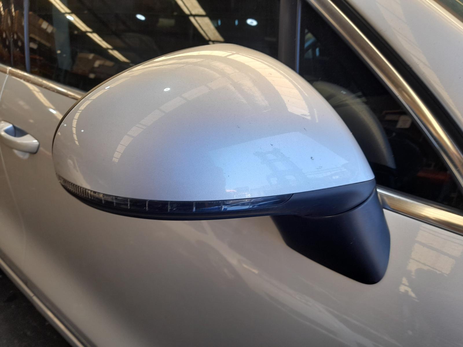 View Auto part Right Door Mirror Volkswagen Touareg 2011