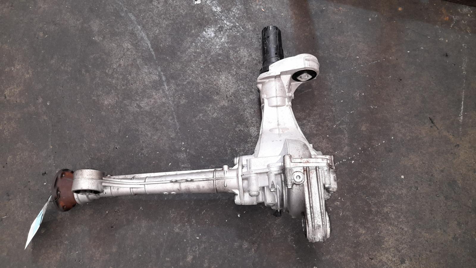 View Auto part Differential Centre Volkswagen Touareg 2011