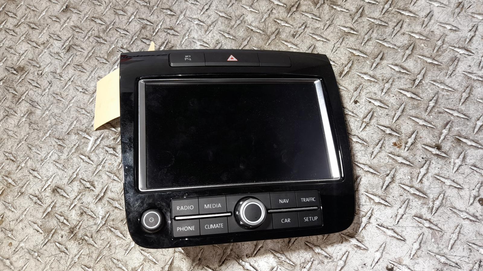 View Auto part Radio/Cd/Dvd/Sat/Tv Volkswagen Touareg 2011