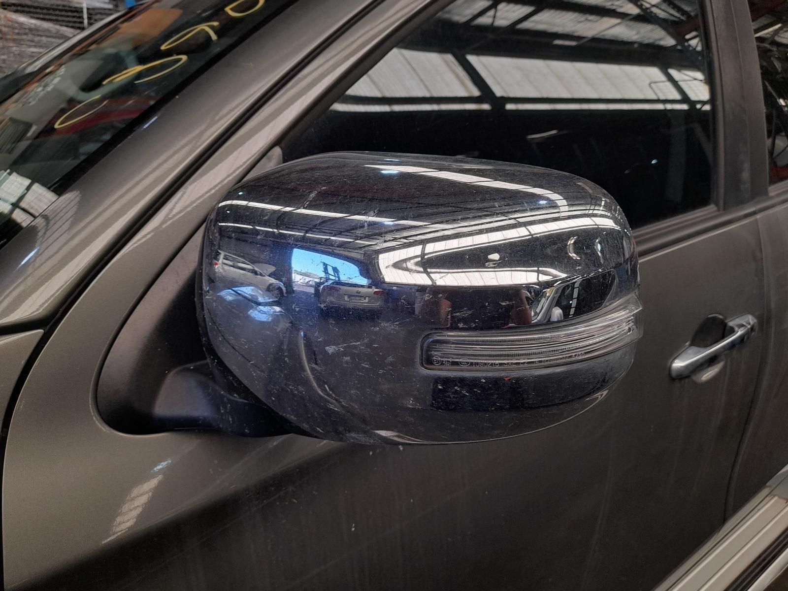 View Auto part Left Door Mirror Mitsubishi Triton 2016