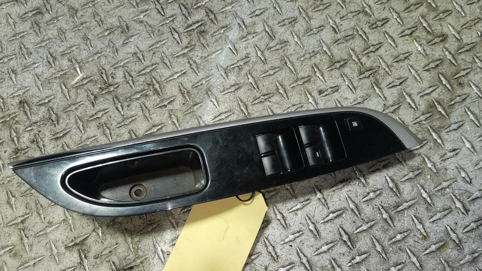 View Auto part Pwr Dr Wind Switch Mitsubishi Triton 2016