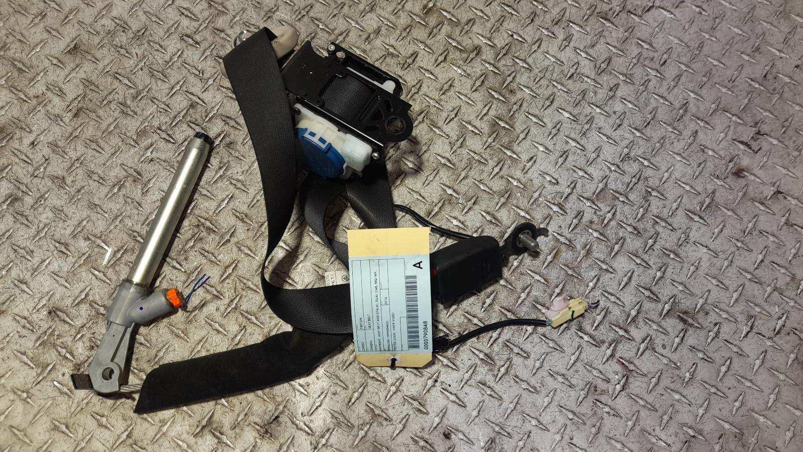 View Auto part Seatbelt/Stalk Mitsubishi Triton 2016