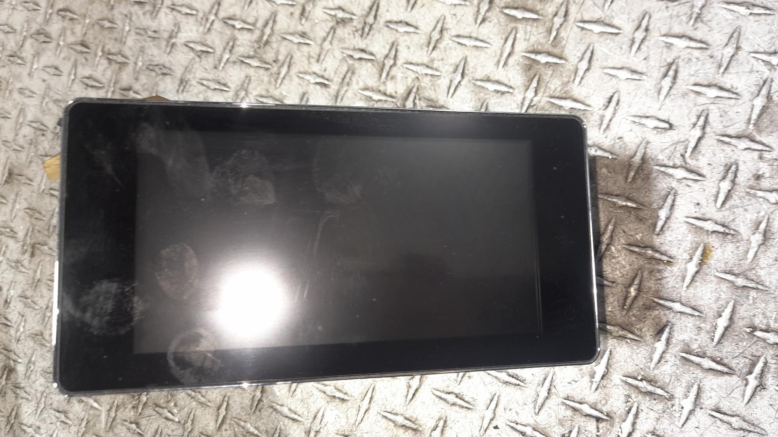 View Auto part Radio/Cd/Dvd/Sat/Tv Mitsubishi Triton 2016