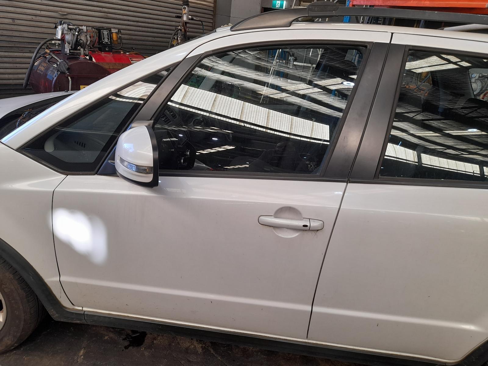 View Auto part Left Front Door Window Suzuki Sx4 2013