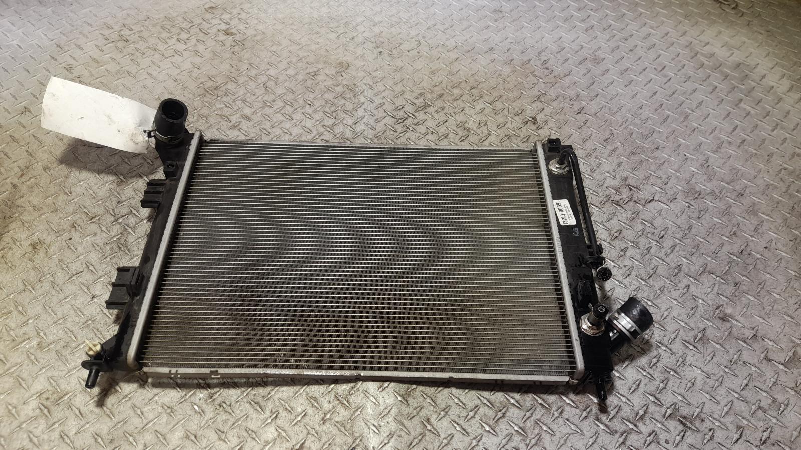 View Auto part Radiator Hyundai I30 2014