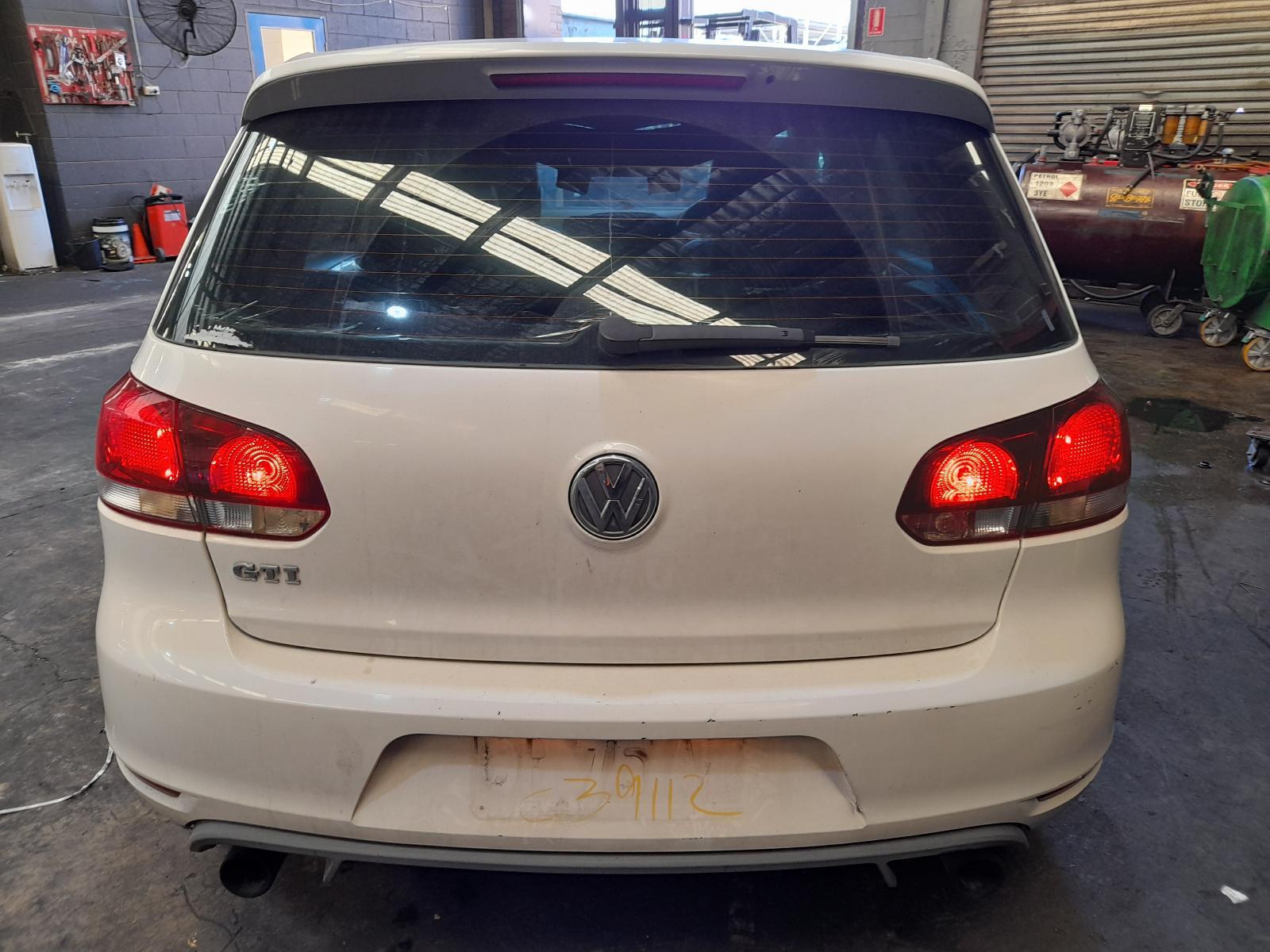 View Auto part Rear/Tailgate Glass Volkswagen Golf 2011