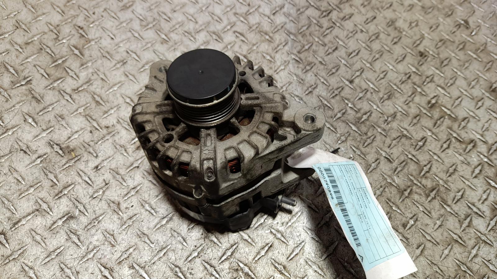 View Auto part Alternator Kia Sorento 2013