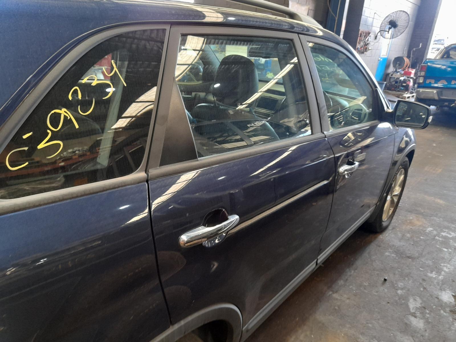 View Auto part Right Rear Door Window Kia Sorento 2013