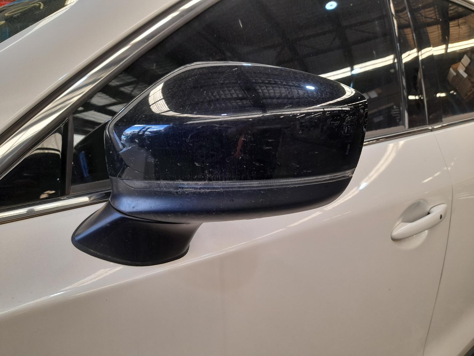 View Auto part Left Door Mirror Mazda Cx8 2022