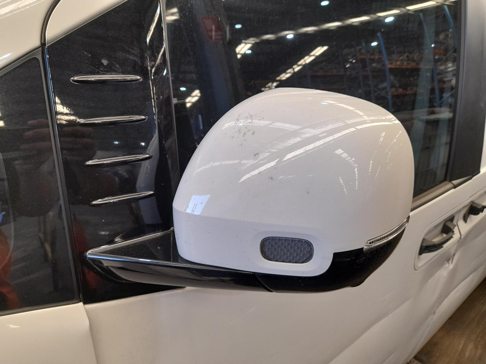 View Auto part Left Door Mirror Hyundai Staria 2022