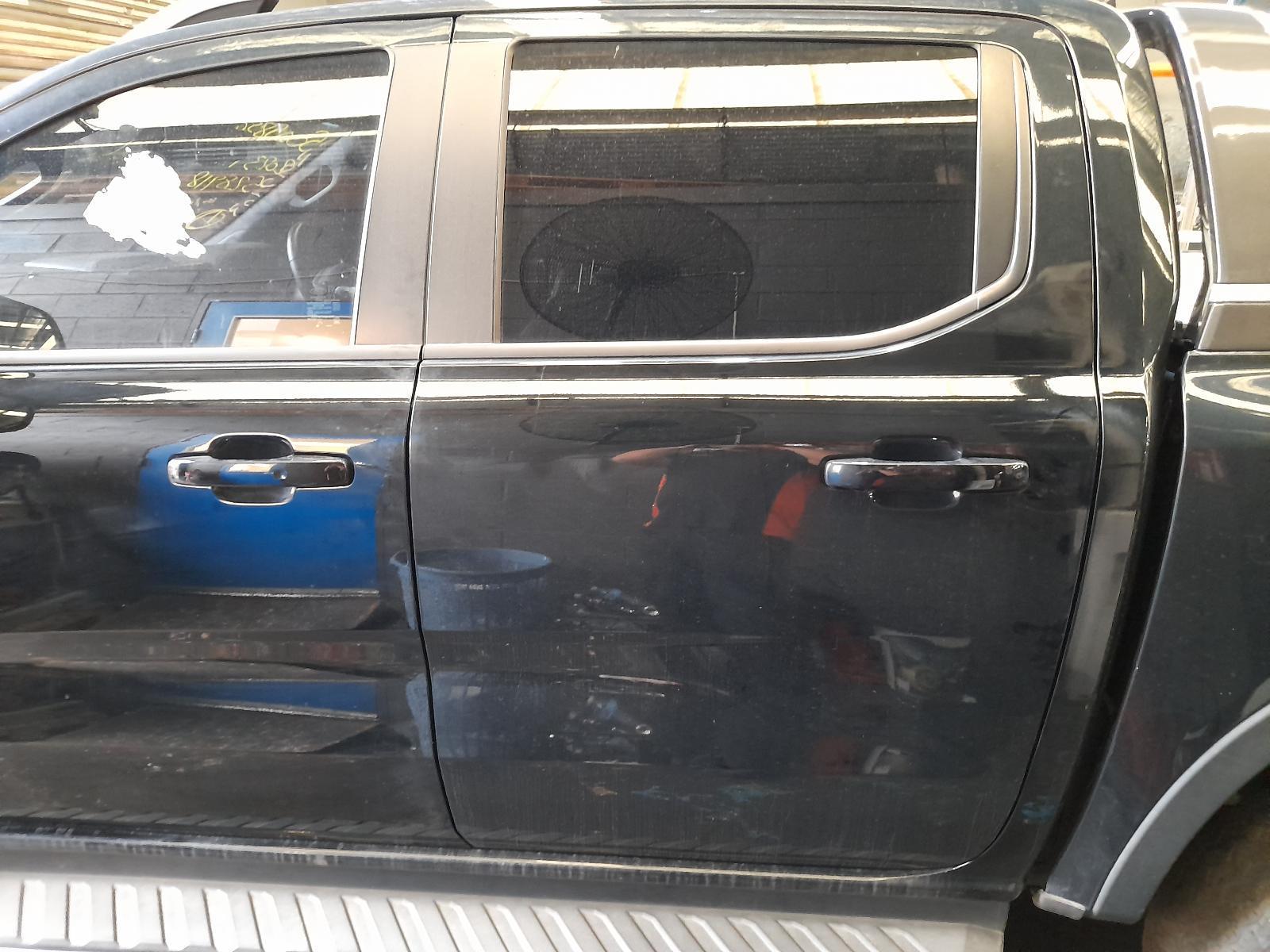 View Auto part Left Rear Door/Sliding Ford Ranger 2023