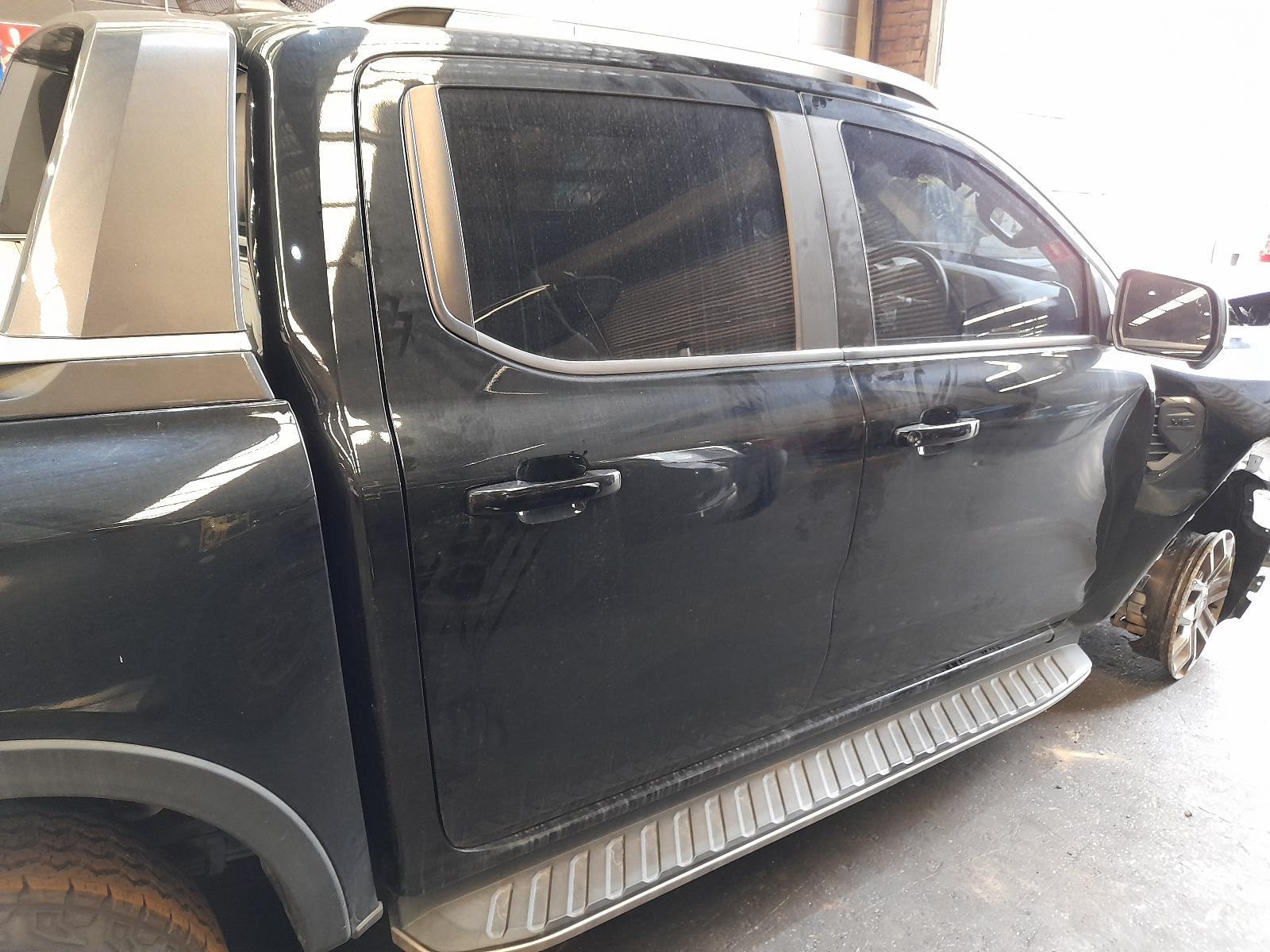 View Auto part Right Rear Door Sliding Ford Ranger 2023