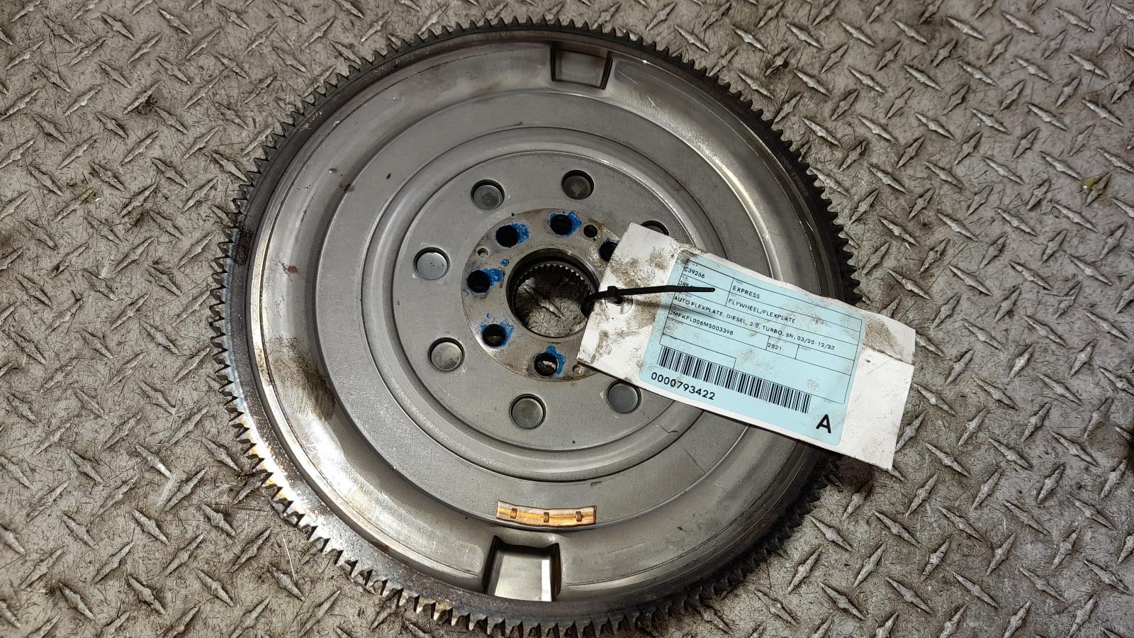 View Auto part Flywheel/Flexplate Mitsubishi Express 2021