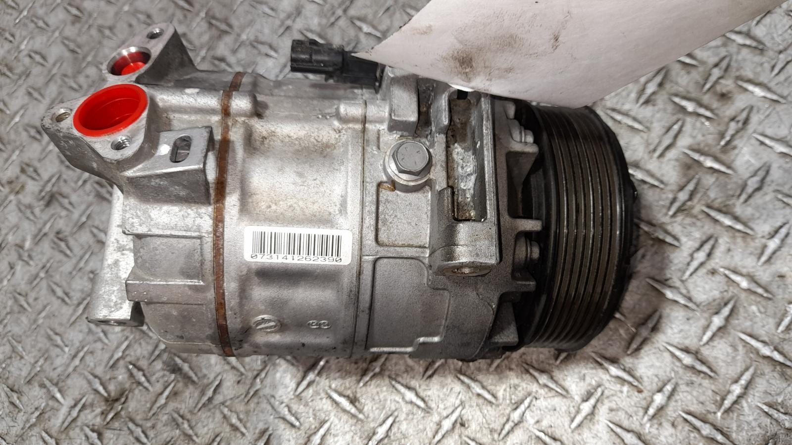 View Auto part A/C Compressor Mitsubishi Express 2021