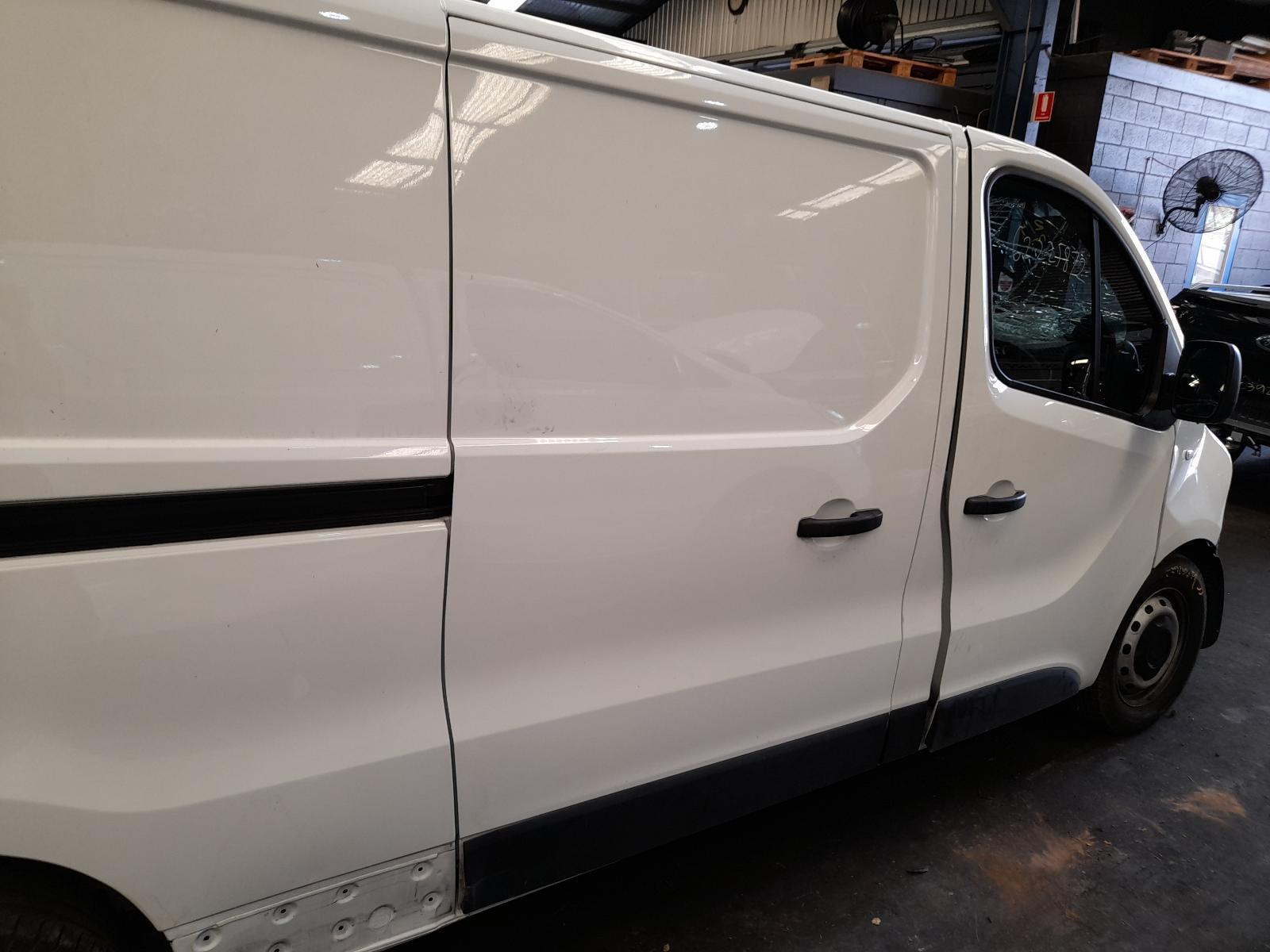 View Auto part Right Rear Door Sliding Mitsubishi Express 2021