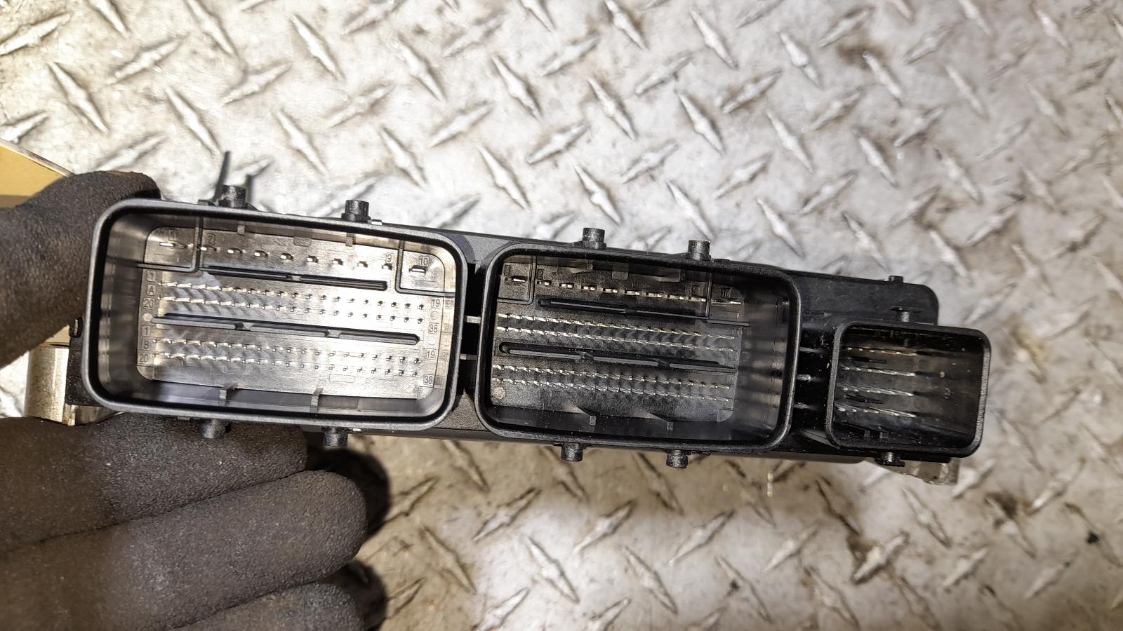 View Auto part Ecu Mitsubishi Express 2021