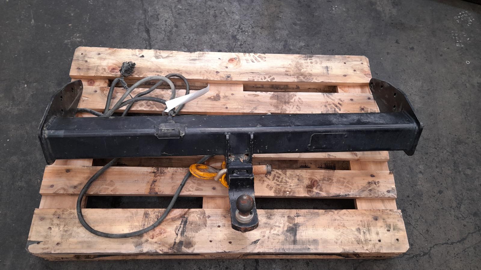 View Auto part Towbar Holden Colorado 2014